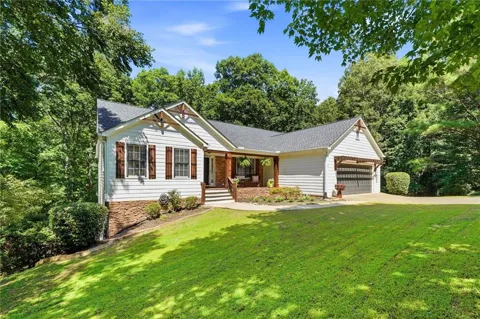 212 Oak Hollow Court