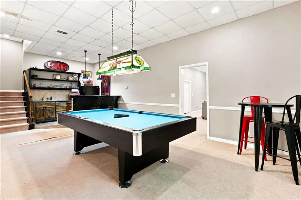 212 Oak Hollow Court White, GA 30184