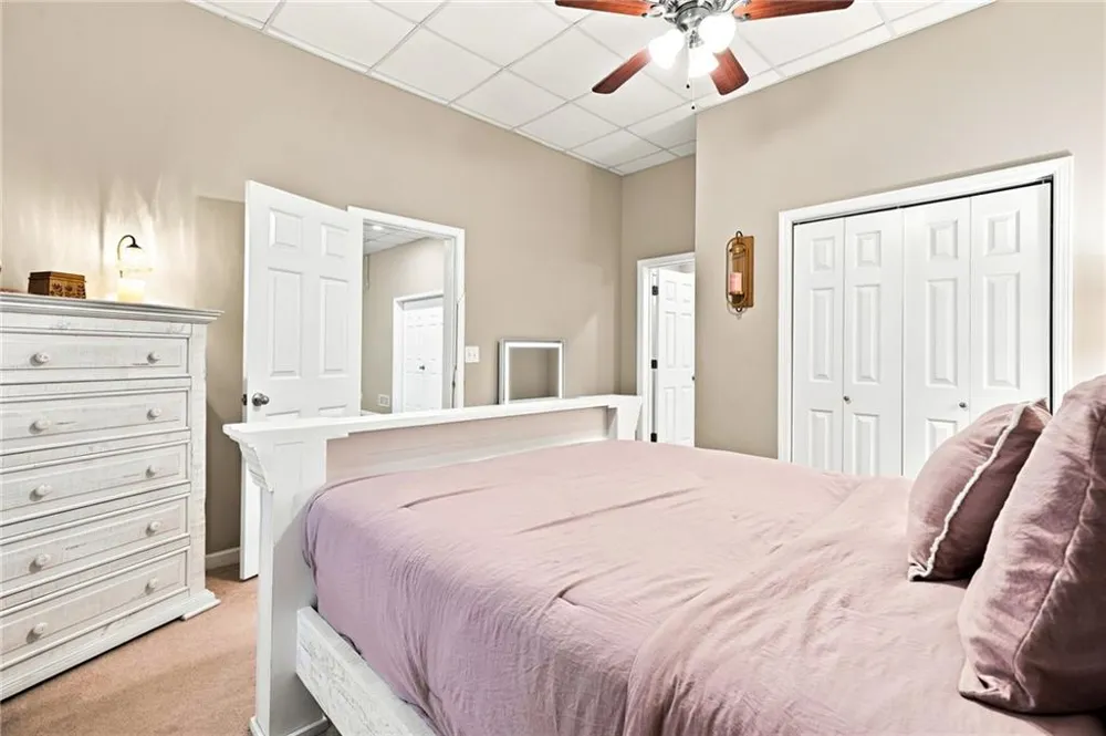 212 Oak Hollow Court White, GA 30184