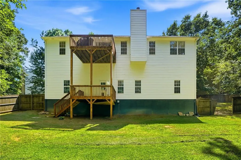 212 Oak Hollow Court White, GA 30184