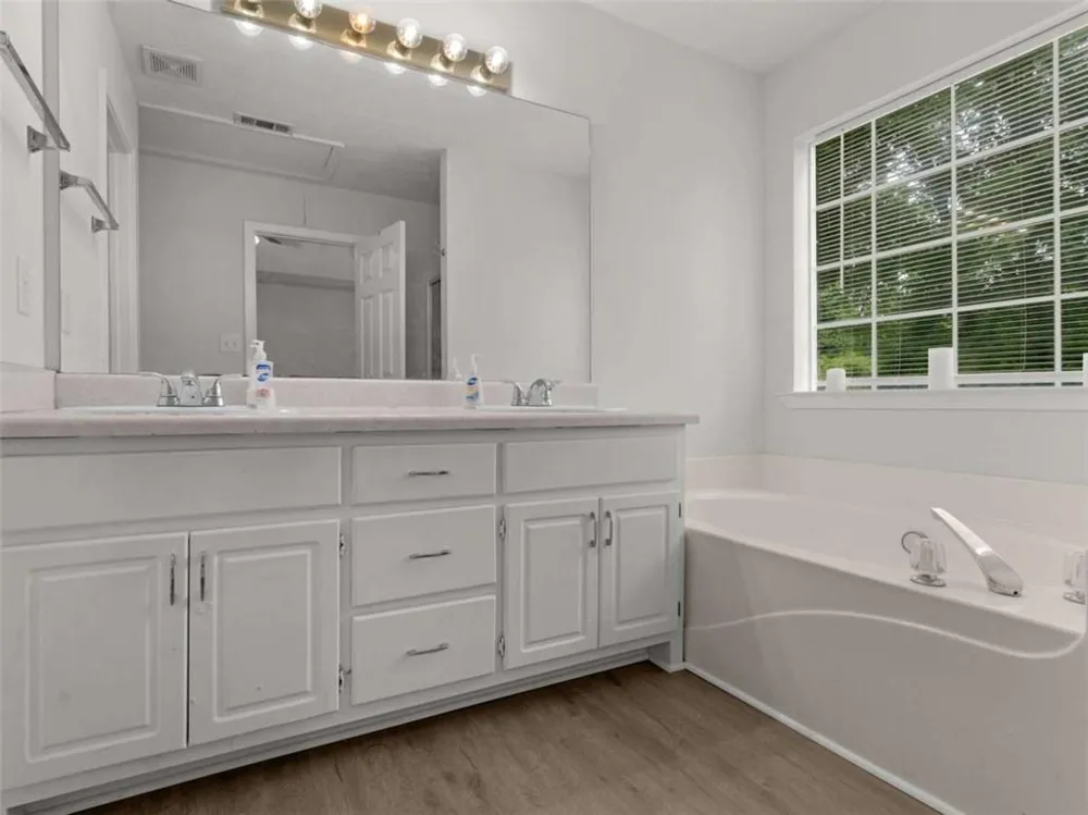 3055 Deerfield Way Rex, GA 30273