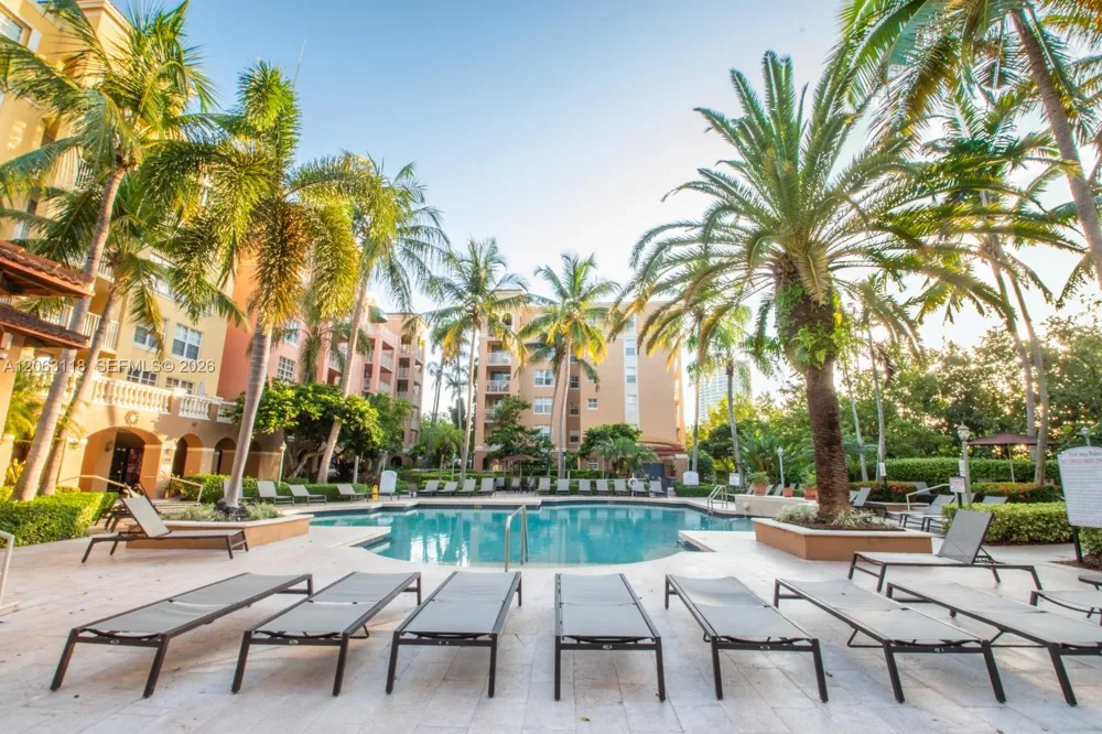 19601 E Country Club Dr #7108 Aventura, FL 33180