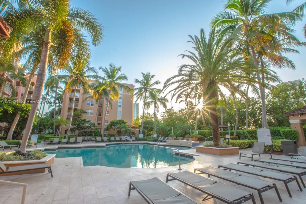 19601 E Country Club Dr #7108 Aventura, FL 33180