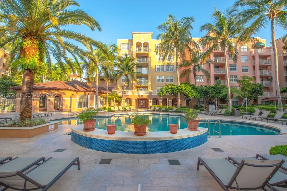 19601 E Country Club Dr #7108 Aventura, FL 33180