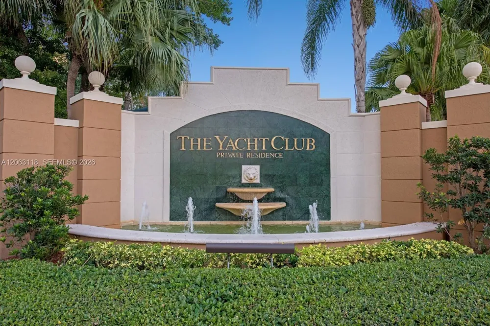 19601 E Country Club Dr #7108 Aventura, FL 33180