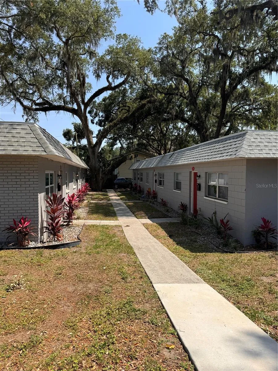 121 E PATTERSON STREET #123 Lakeland, FL 33803