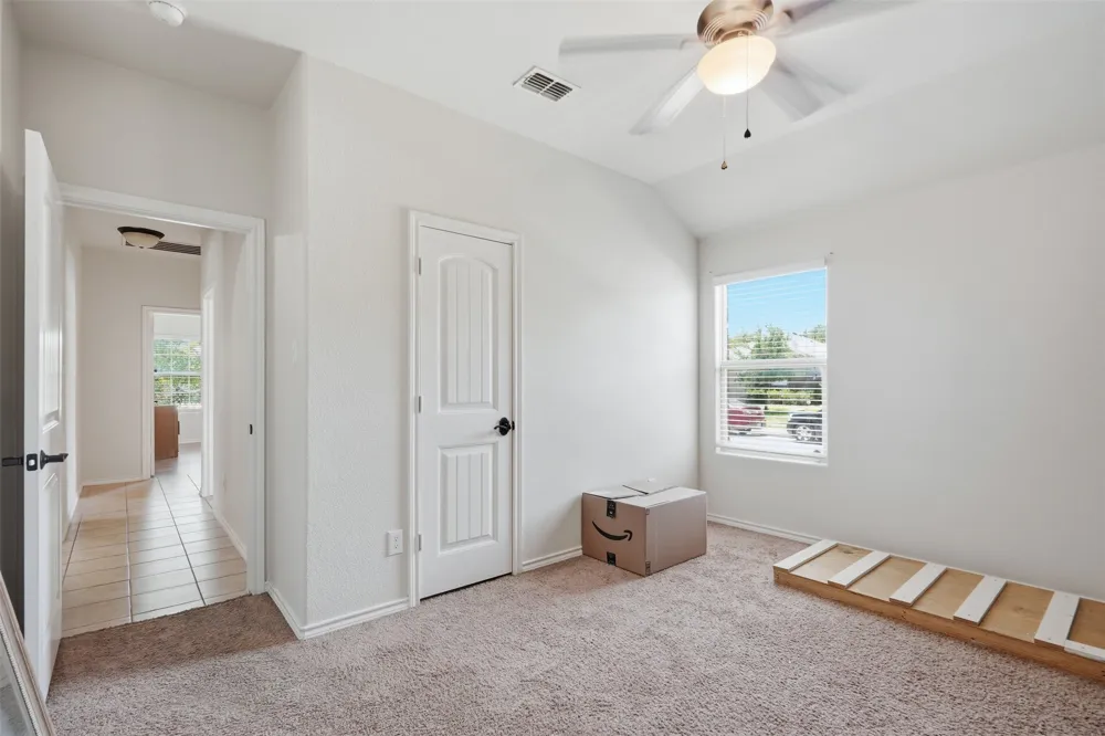 1124 Autumnwood Drive Azle, TX 76020