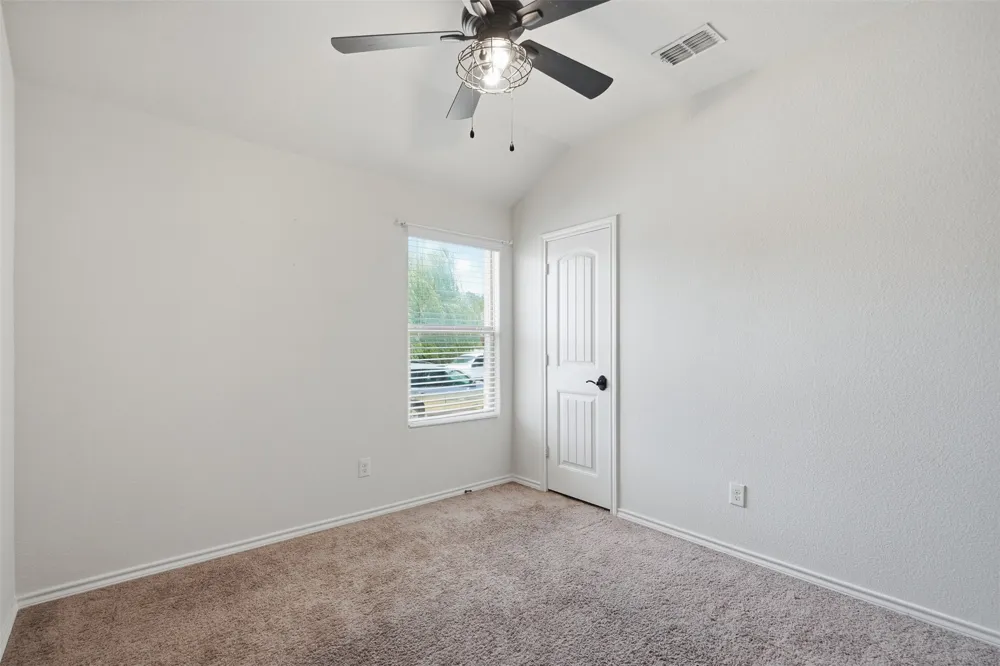 1124 Autumnwood Drive Azle, TX 76020