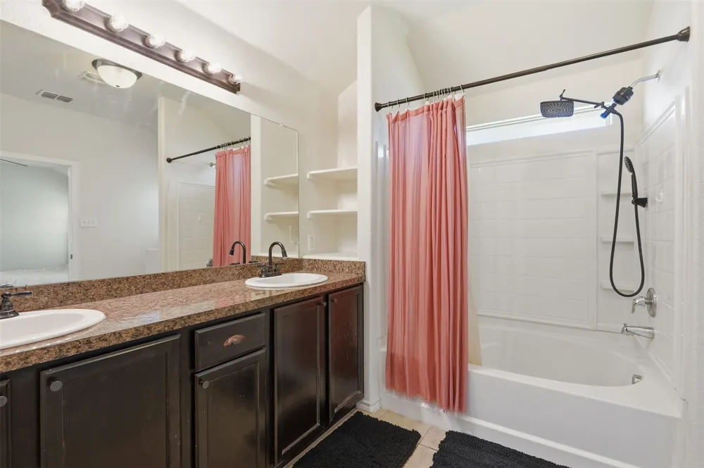 1124 Autumnwood Drive Azle, TX 76020