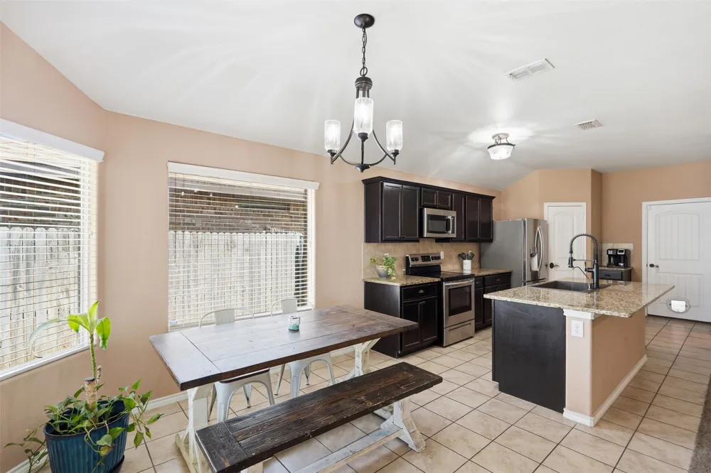 1124 Autumnwood Drive Azle, TX 76020