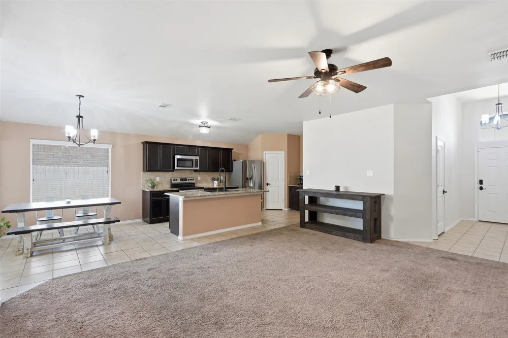 1124 Autumnwood Drive Azle, TX 76020