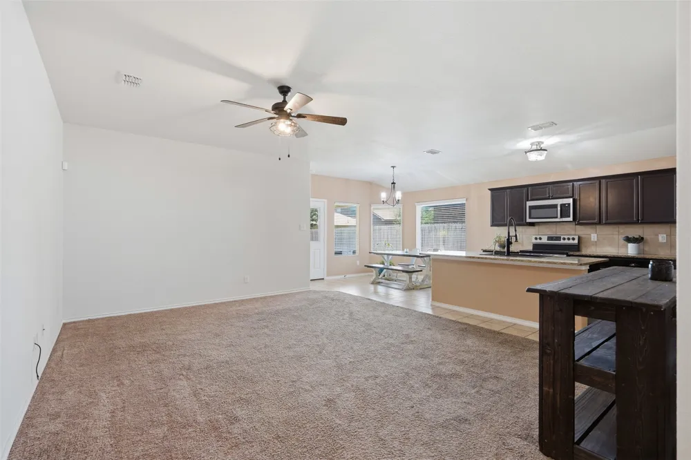 1124 Autumnwood Drive Azle, TX 76020