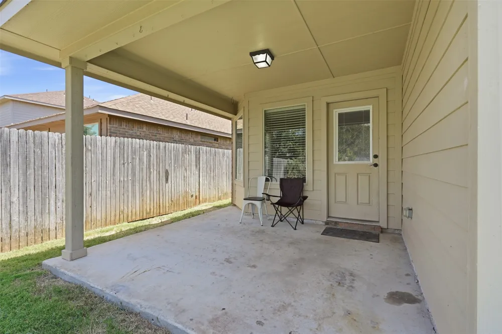 1124 Autumnwood Drive Azle, TX 76020