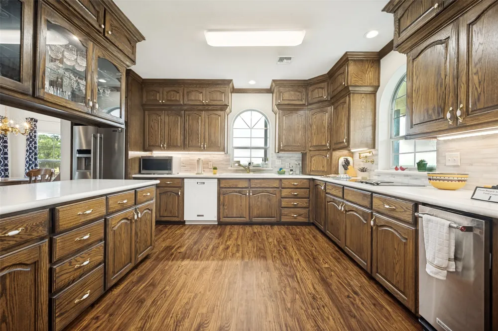 2094 Fm 1288 S Bellevue, TX 76228
