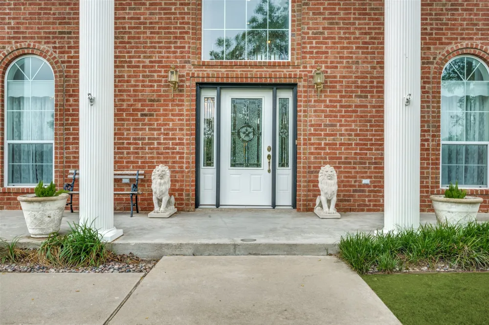 2094 Fm 1288 S Bellevue, TX 76228