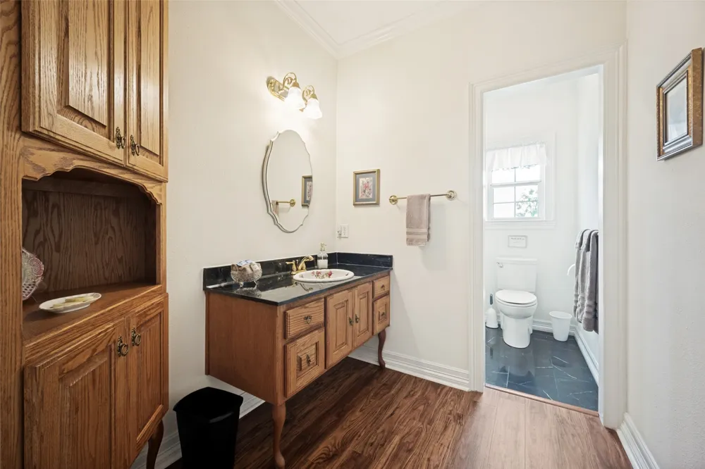 2094 Fm 1288 S Bellevue, TX 76228