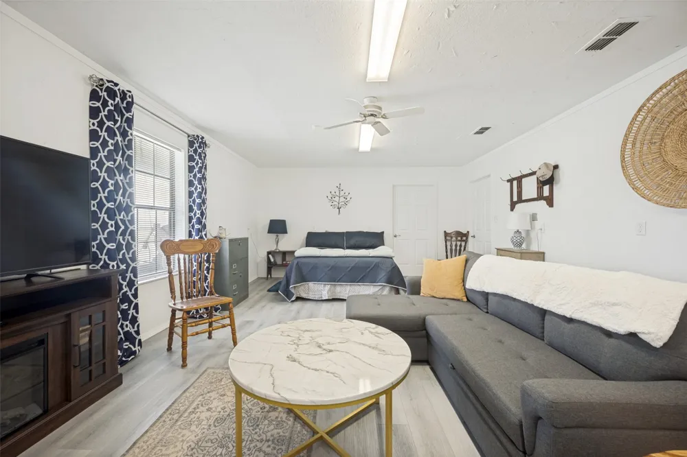 2094 Fm 1288 S Bellevue, TX 76228