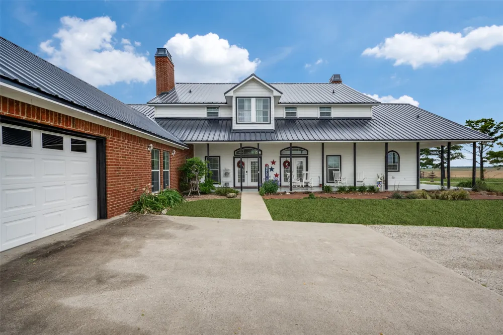 2094 Fm 1288 S Bellevue, TX 76228