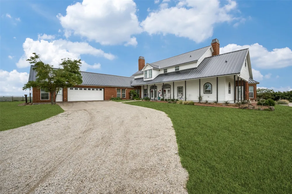 2094 Fm 1288 S Bellevue, TX 76228