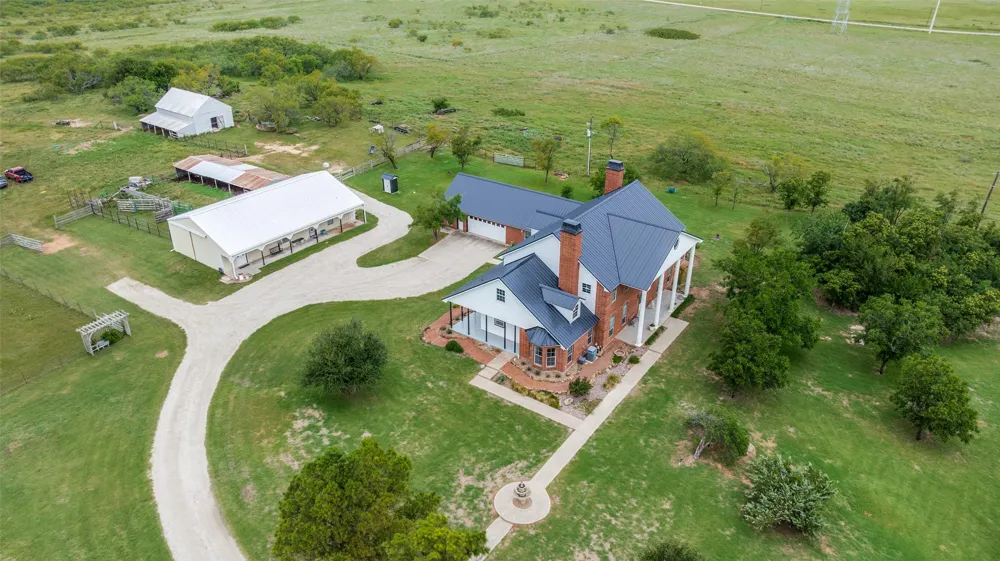 2094 Fm 1288 S Bellevue, TX 76228