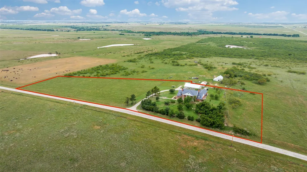 2094 Fm 1288 S Bellevue, TX 76228