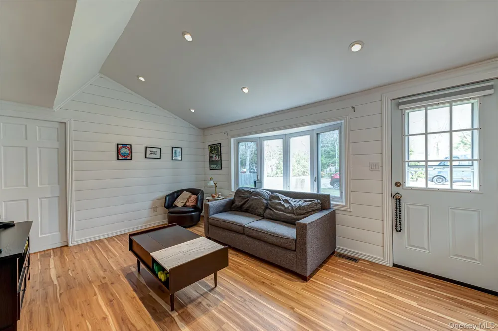 6 Longview Drive East Quogue, NY 11942