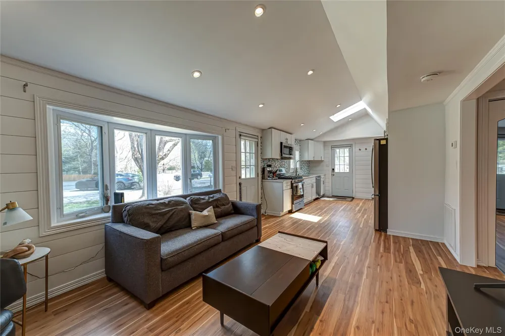 6 Longview Drive East Quogue, NY 11942