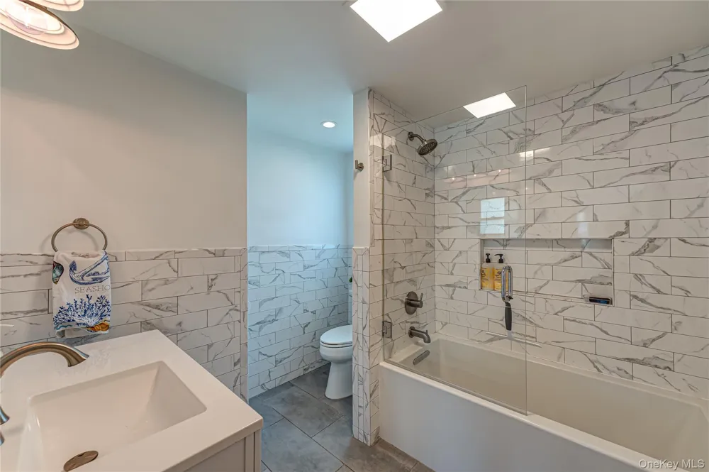 6 Longview Drive East Quogue, NY 11942