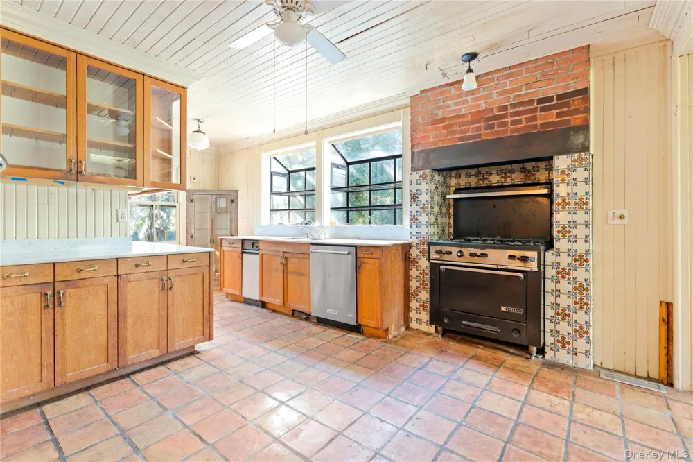 15 Little Cobb Road Water Mill, NY 11976