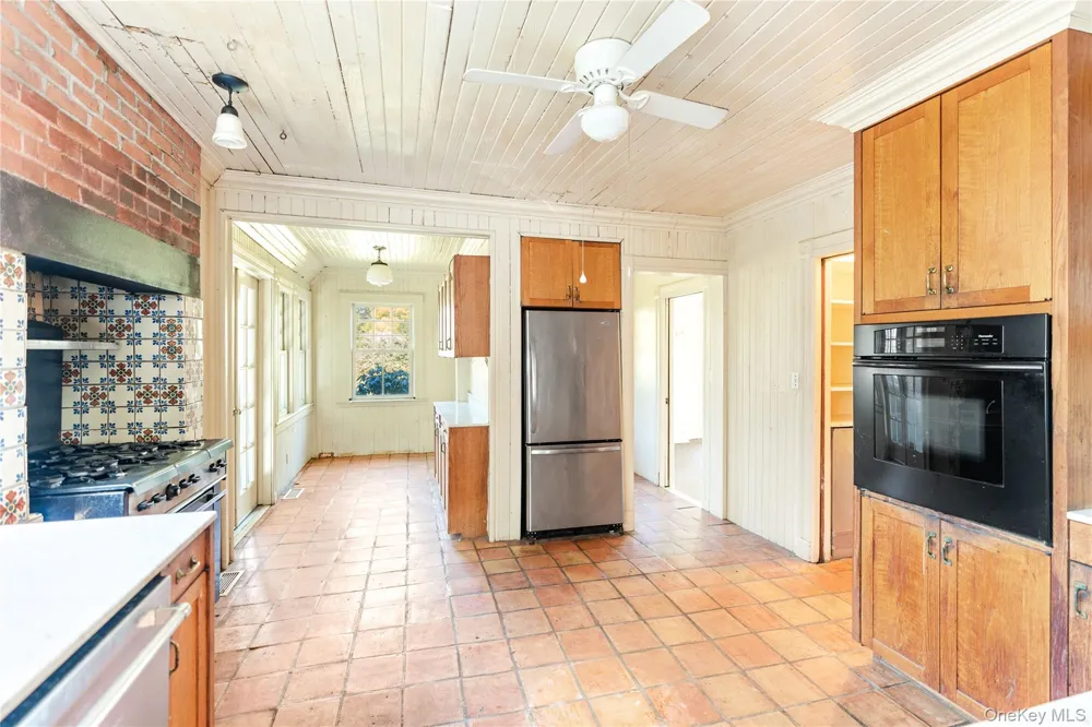 15 Little Cobb Road Water Mill, NY 11976