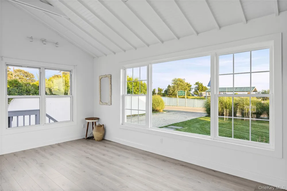 7 Laura Lee Drive Center Moriches, NY 11934