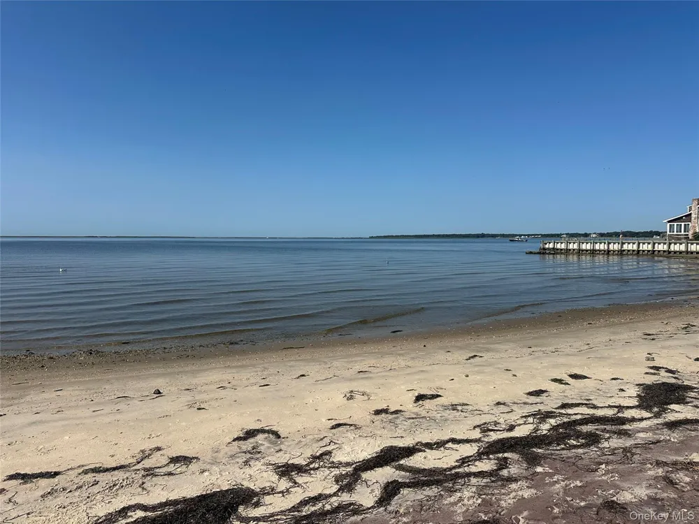 7 Laura Lee Drive Center Moriches, NY 11934