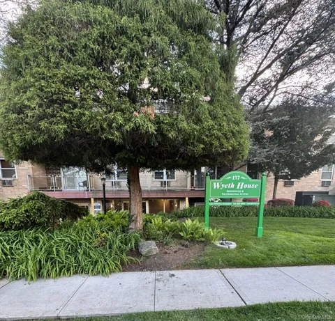 157 Hempstead Avenue #c14