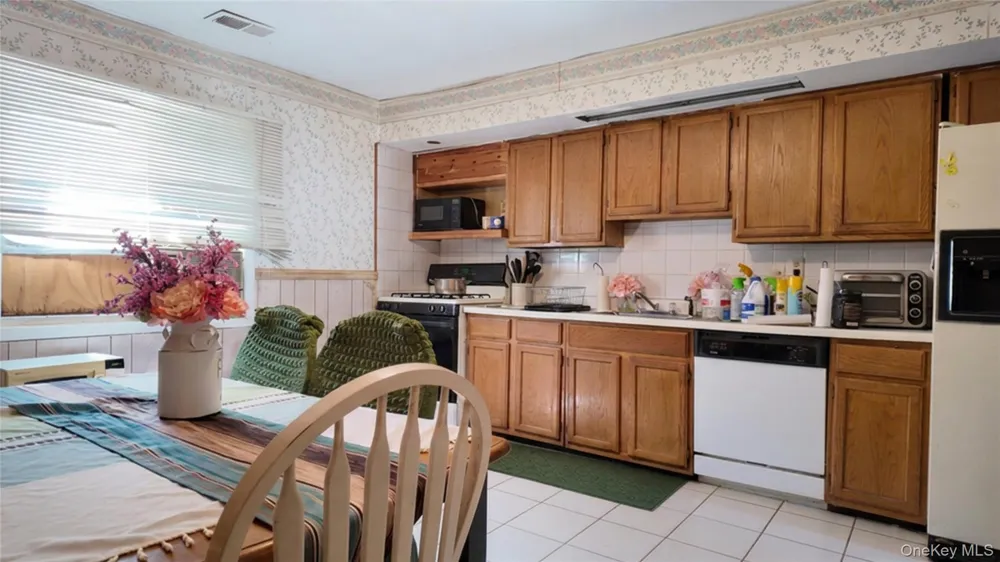 2 Custom Lane Port Jefferson Station, NY 11776