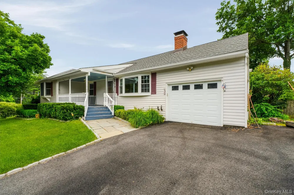 4 Broadview Road Poughkeepsie, NY 12603