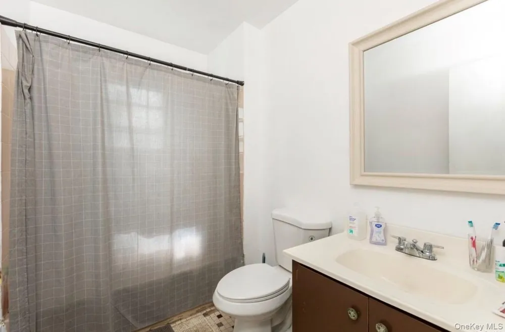250 Clarice Boulevard Holbrook, NY 11741