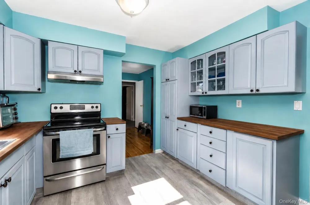 250 Clarice Boulevard Holbrook, NY 11741