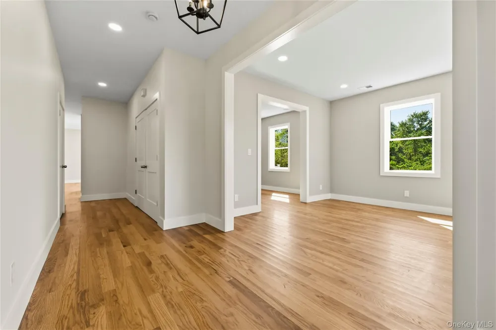 9 Bills Lane Milton, NY 12547