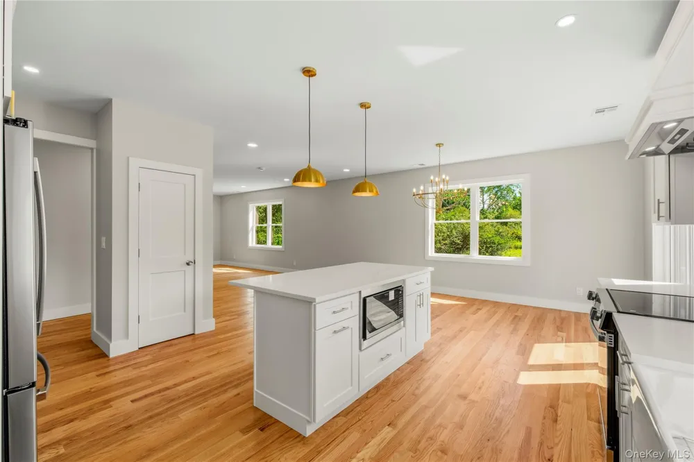 9 Bills Lane Milton, NY 12547
