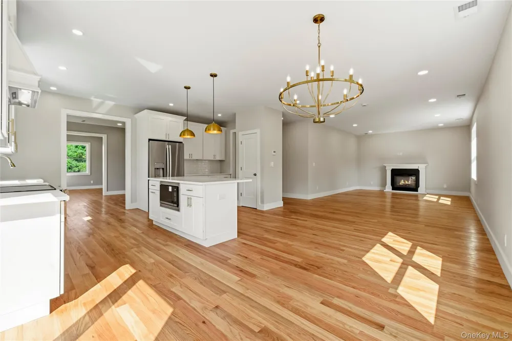 9 Bills Lane Milton, NY 12547