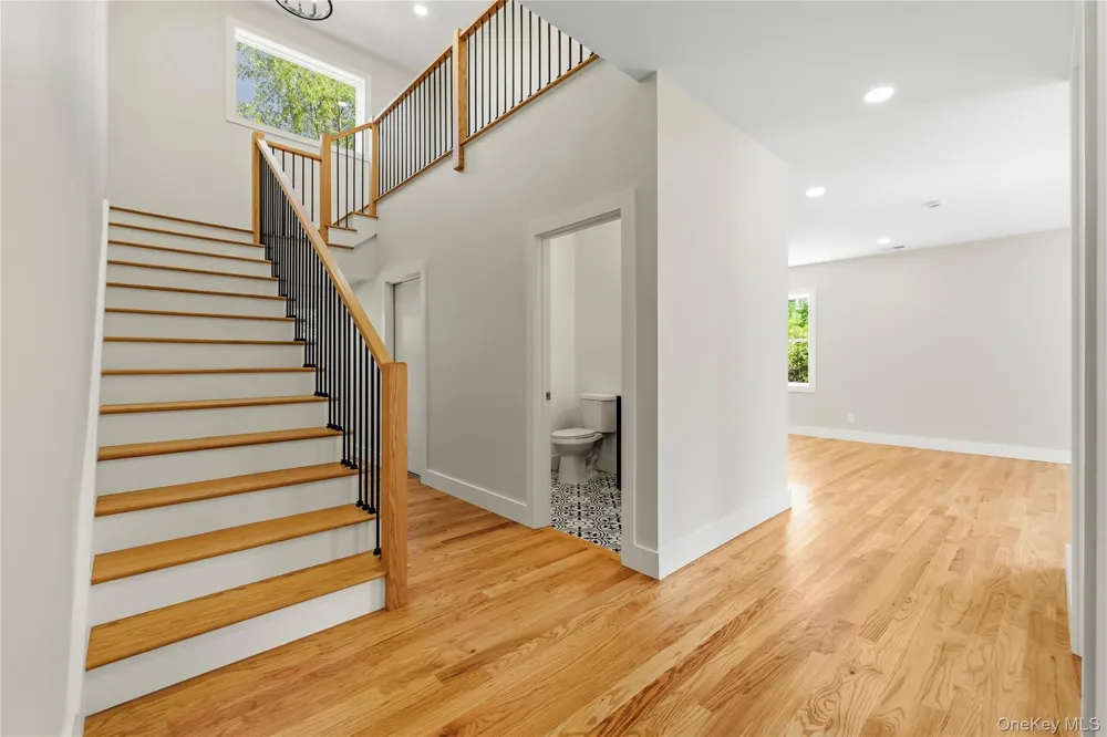 9 Bills Lane Milton, NY 12547