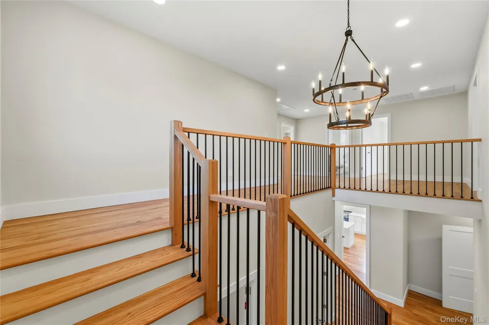 9 Bills Lane Milton, NY 12547