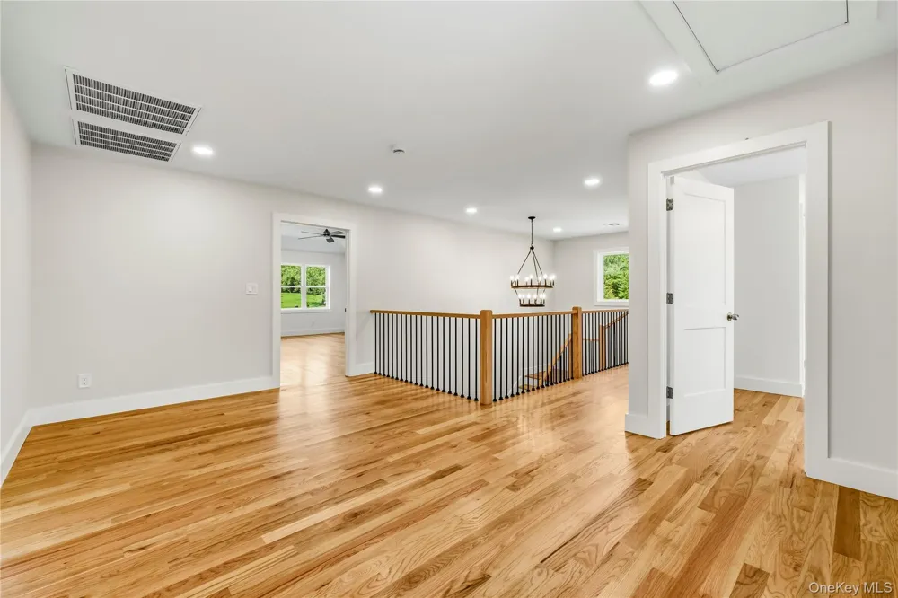 9 Bills Lane Milton, NY 12547