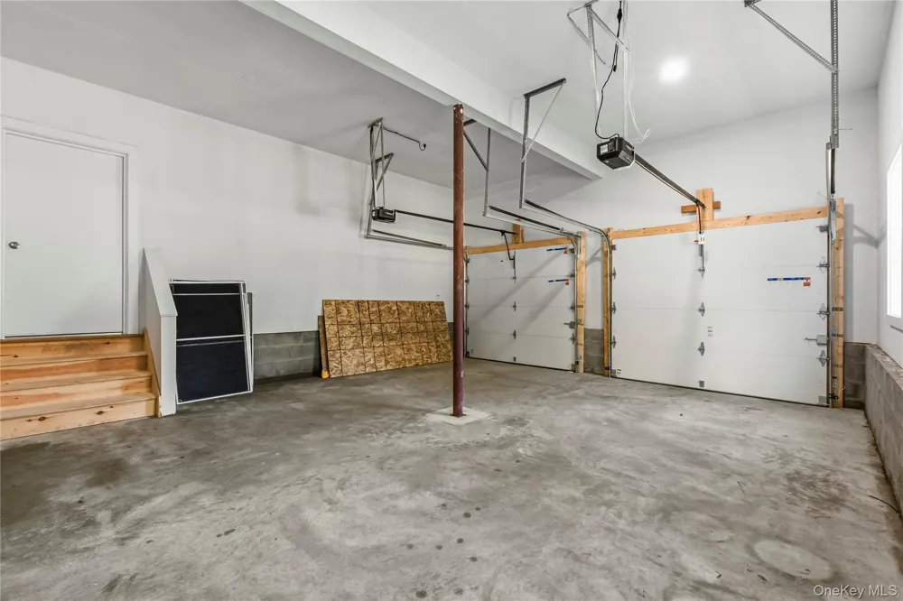 9 Bills Lane Milton, NY 12547