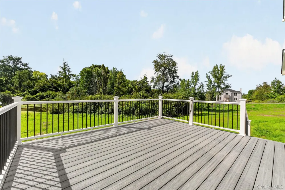 9 Bills Lane Milton, NY 12547