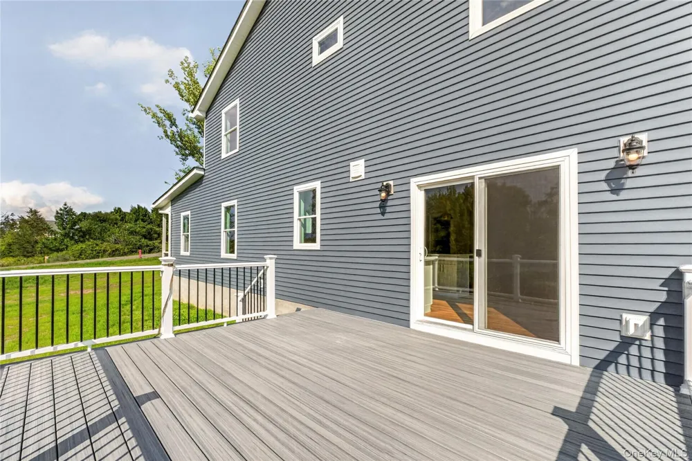 9 Bills Lane Milton, NY 12547