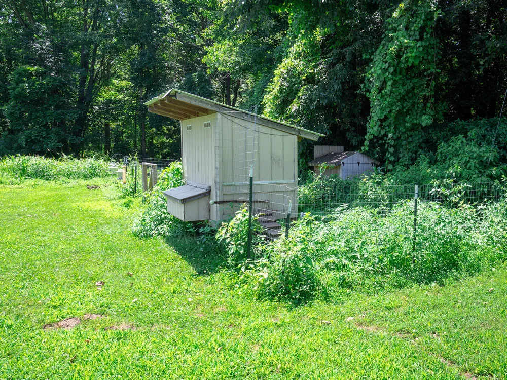35159 40th Avenue Paw Paw, MI 49079