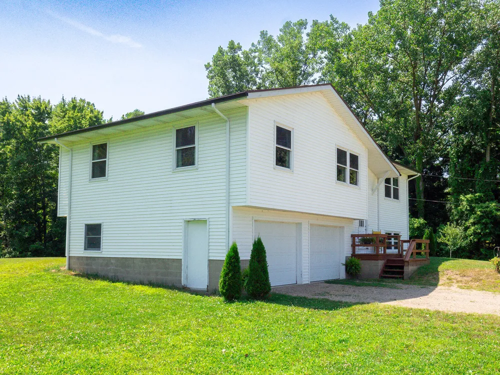 35159 40th Avenue Paw Paw, MI 49079