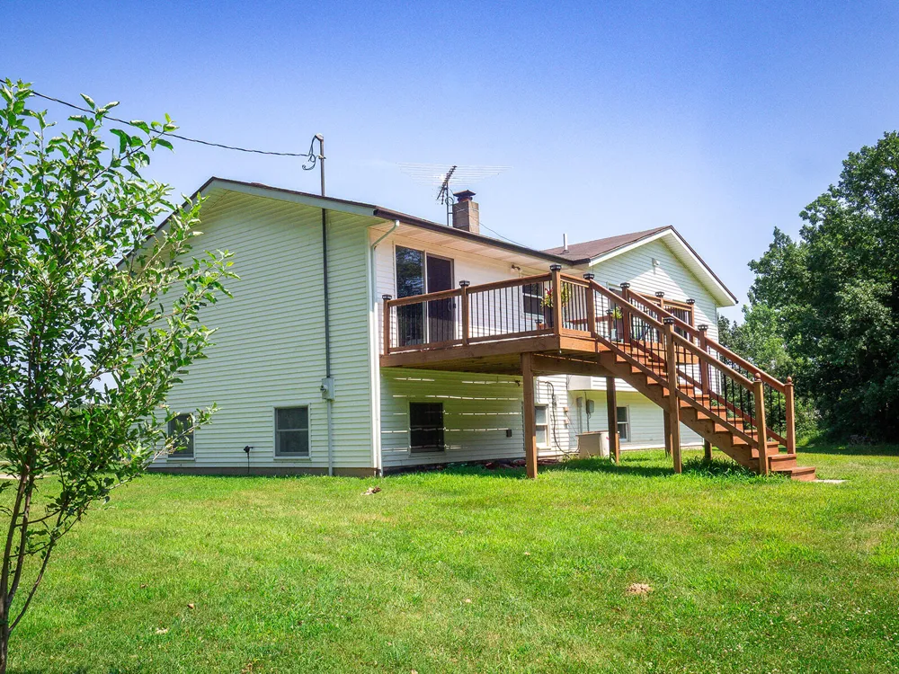 35159 40th Avenue Paw Paw, MI 49079