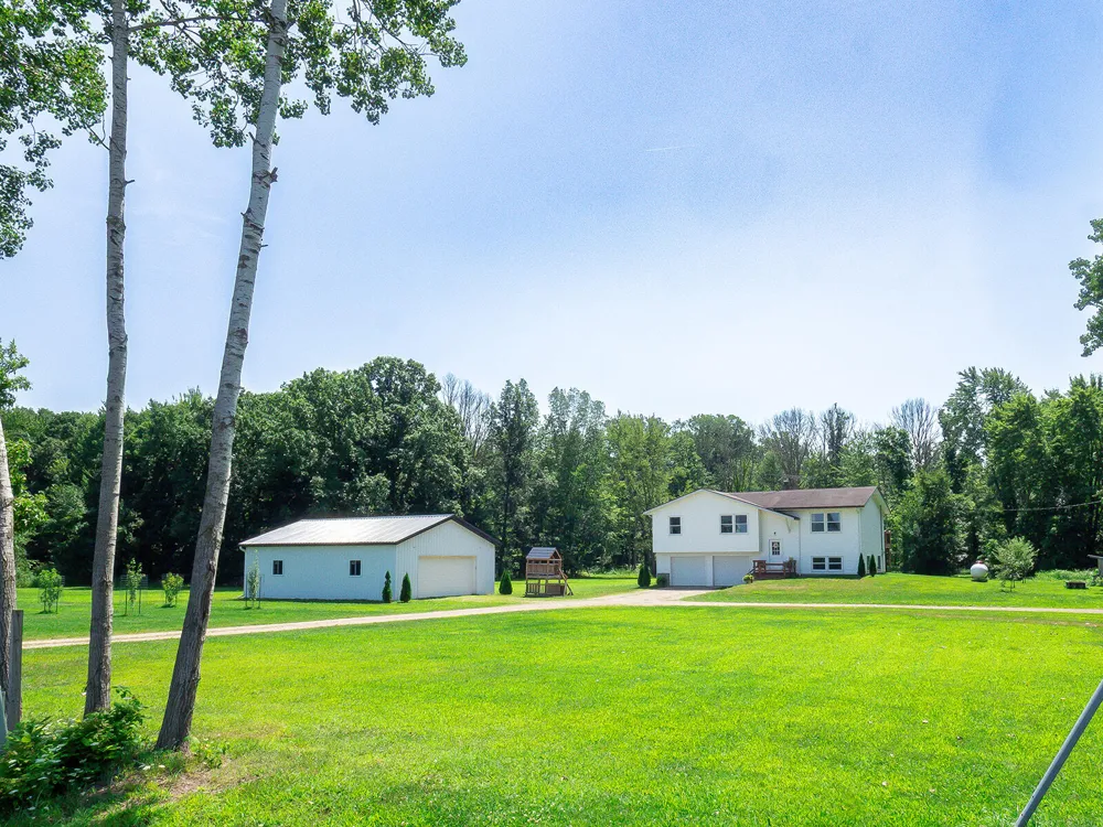 35159 40th Avenue Paw Paw, MI 49079